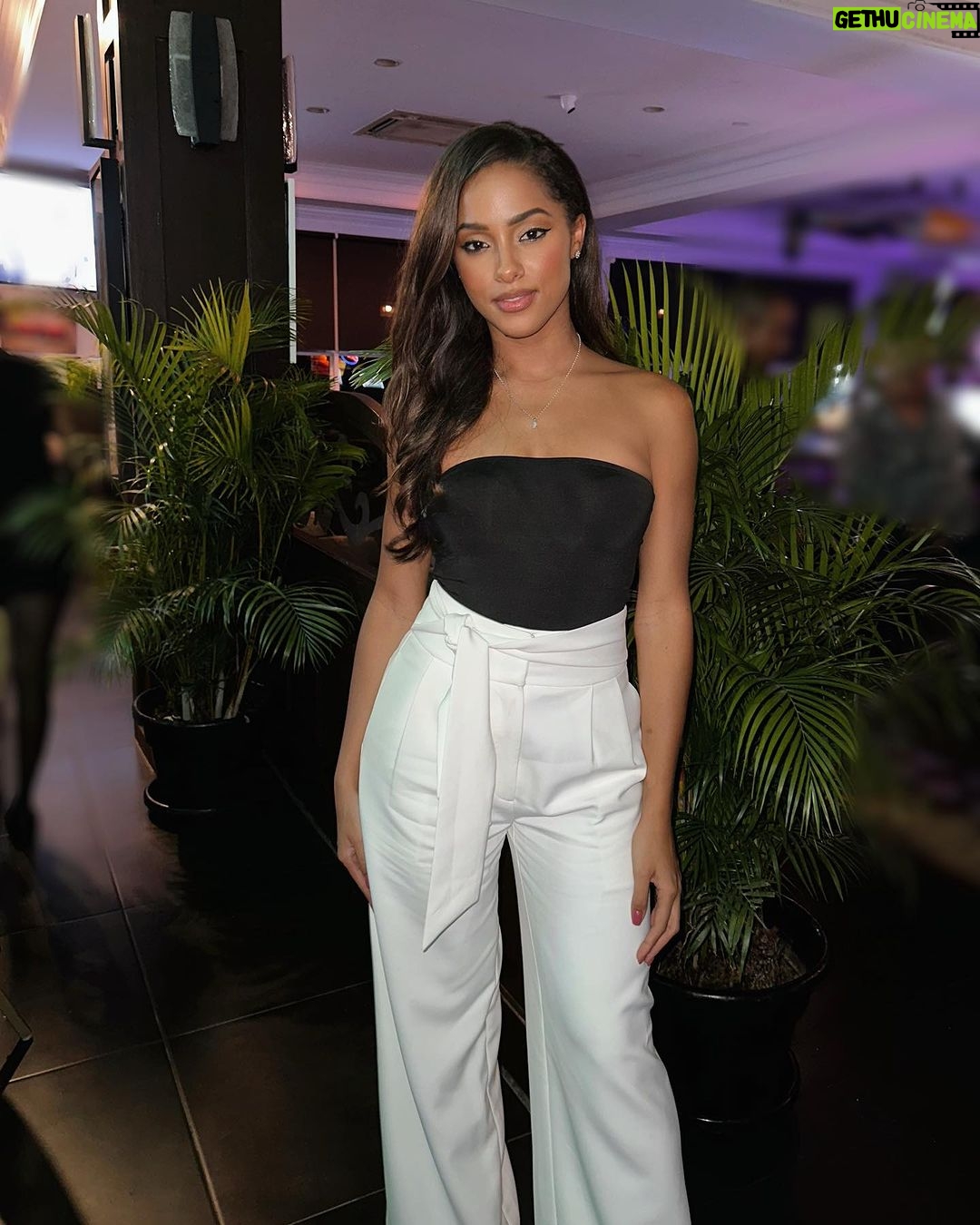 Aché Abrahams - 1.4K Likes - Blissful 🌸