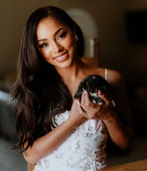 Aché Abrahams Instagram - bunny love 🐰🩷🥕
-
@raj.vphotography