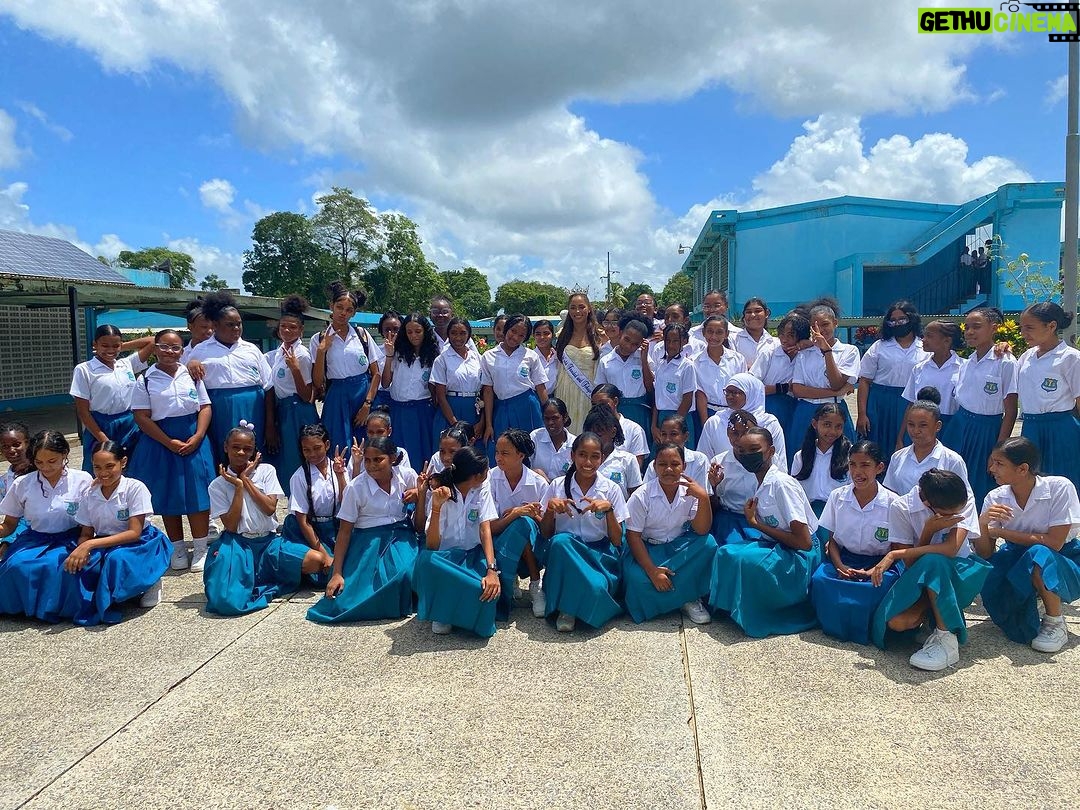 Aché Abrahams Instagram - Had such a great time with the ladies of Tabaquite Secondary School yesterday while facilitating the official launch of the The Big Sister Project by @prettytoughprojectt This project encapsulates all three aspects of their organization: self love, mental health and period poverty. My passion is mental health awareness and creating spaces for young people to have open dialogue about their well-being, kindness to self and others, as well as encouraging ways to foster good mental health and self love! 🩷 thank you ladies for making my day brighter with your kind hearts, laughs and excitement 🤗 #missworld #beautywithapurpose #roadtomissworld #InvisibleScarsProject #missworldtrinidadandtobago Trinidad and Tobago