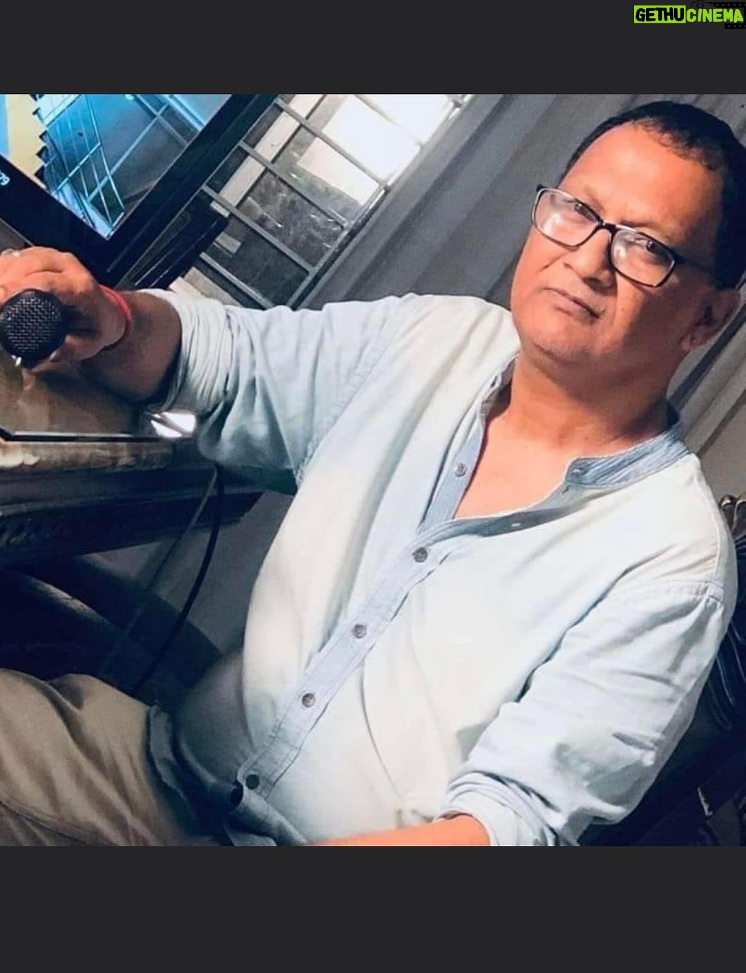 Achol Instagram - আমাদের সবার প্রিয় জাতীয় চলচ্চিত্র পুরস্কারপ্রাপ্ত কোরিওগ্রাফার মাসুম বাবুল সাহেব আর আমাদের মাঝে বেচে নেই। ইন্নালিল্লাহি ওয়া ইন্না ইলাইহি রাজিউন। আজ বিকাল আনুমানিক ৫.৪৫ মিনিটে নিজ বাসভবনে ইন্তেকাল করেন।তার পরিবারের পক্ষ থেকে সবার কাছে দোয়া প্রার্থনা করেছে॥🤲😢