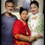 Achol Instagram - হাজারবার জন্ম নিলেও তোমাদের ঋণ শোধ করতে পারবোনা। না বুঝে না জেনে কত অন্যায় তোমাদের সাথে করি।পারলে মাফ করে দিও। যত দূরেই যাই না কেন আমার নিঃশ্বাস থাকা পর্যন্ত আমার ছায়া তোমাদের সাথে থাকবে🙏❤️❤️❤️অনেক ভালোবাসি তোমাদের বোঝাতে পারিনা হয়তো🙏🙏🙏