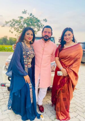 Achol Instagram - আমরা এখন আসামে......❤️❤️❤️