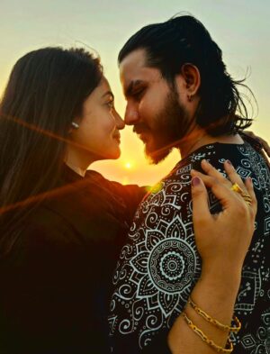 Achol Instagram - তোমারেই যেন ভালোবাসিয়াছি 
শত রূপে শত বার 
জনমে জনমে, যুগে যুগে অনিবার।