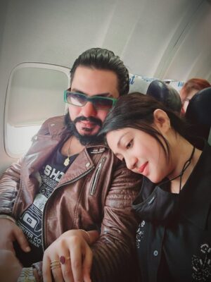 Achol Instagram - সুখ খুব ছোট্ট শব্দ But এর গভীরতা সমুদ্রের মতো। 
আলহামদুলিল্লাহ 🥰 আমাদের একটা ছোট্ট সুখের নীড় আছে 🥰❤️