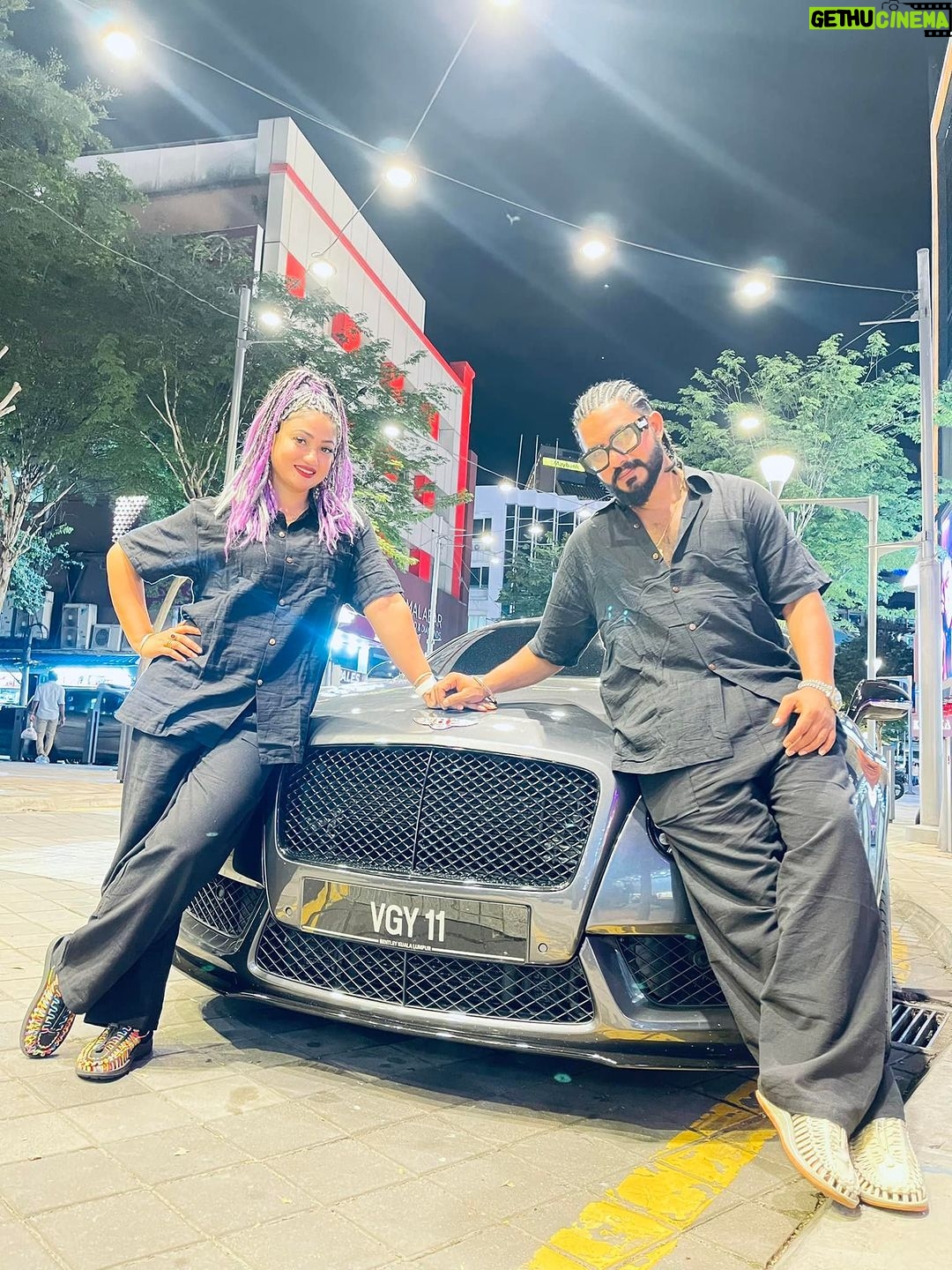 Achol Instagram - Black Night………KL. Kuala Lumpur, Malaysia