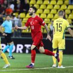 Acun Ilıcalı Instagram – Türk futbolunun genç yıldızının büyük ailemize katılmasının mutluluğunu yaşıyorum. Futbolu ve karakteriyle çok takdir ettiğim değerli milli futbolcumuzun taraftarlarımızı çok mutlu edeceğinden şüphem yok. Birlikte nice başarılar diliyorum. Ailemize hoş geldin Doğukan. Başta değerli dostum Ali Şafak Öztürk olmak üzere Antalyaspor başkanı Aziz Çetin ve yönetimine çok teşekkür ediyorum.

I am happy that the young star of Turkish football has joined our large family. I have no doubt that our dear national football player, whom I appreciate very much with his football and character, will make our fans very happy. I wish you a lot of success together. Welcome to our family Doğukan. First I would like to thank my dear friend Ali Şafak Öztürk, the president of Antalyaspor Aziz Çetin and his management very much.

@hullcity @dogukansinik #theTigers #hcafc #HullCity