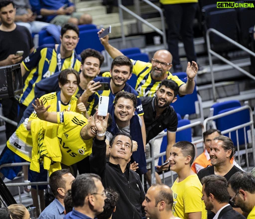 Acun Ilıcalı Instagram - Gönüller bir olunca :) @fenerbahce