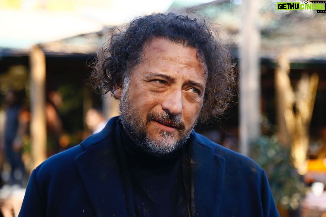 Acun Ilıcalı Instagram - #SıfırıncıGün dizimizin setini ziyaret ettim, çekimler tüm hızıyla devam ediyor. Çok yakında @TV8’de.. @sifirincigun @adnan_biricik @ahmetpinar_ @aybukepusat @berkcankat @damlacolbay @enginozturk @esrarusann @nazcaglairmak @sarpakkaya #SavaşÖzdemir @slymnmrtzdmr @turgaytanulku @uguruzunel @yigitozsener @iremkanan @bilginarslann