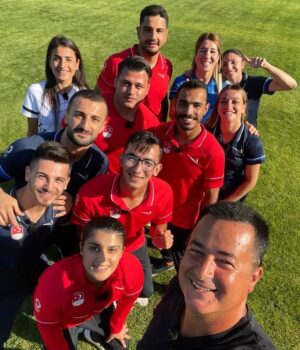 Acun Ilıcalı Instagram - MasterChef'te sizi ağırlamak büyük mutluluk. Her biriniz madalyalarınızla bize büyük gurur yaşattınız, sağ olun var olun 🇹🇷