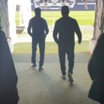 Acun Ilıcalı Instagram - Geri sayım başladı.. 12 Mayıs 2021. İşte bu güzel şehre ilk ayak bastığım gün. Kısa sürede çok güzel insanlarla tanıştım, mutluluktan başka hiçbir şey hissetmedim. Maçları seyrederken Hull City taraftarlarını hayranlıkla izliyorum. Deplasmanlarda gösterdikleri büyük desteğe hayranım. Ehab Allam çok değerli bir insan ve bize bu süreçte çok yardımcı oldu. Ona ve ailesine büyük saygı duyuyorum. Umarım bu süreç kısa zamanda tamamlanır ve benim bu hayalim gerçek olur. The countdown begins.. May 12th 2021. The first day that I landed in this beautiful city. In this very short time, I had so many happy moments and met some great people. During the games, I watched the Hull City supporters with deep admiration. I am also blown away by their great support in the away games. Ehab Allam is an exceptional person and was a huge help to us during this period. I would like to extend my deep gratitude and respect to him and his family. I hope this process will be completed soon and that my dream turns into a reality. @askehab @hullcity #theTigers #hcafc #HullCity