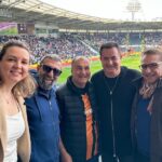 Acun Ilıcalı Instagram - Sevgili Murat abinin Hull City sevgisi beni çok gururlandırıyor. Bu hafta sonu gerçek bir Hull City taraftarı olduğunu hepimize hissettirdi :) @mu_ulker Dear Murat Ülker’s love for Hull City makes me very proud. He made us all feel that he was a real Hull City fan this weekend :) @hullcity #theTigers #hcafc #HullCity