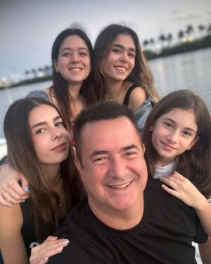 Acun Ilıcalı Instagram - Ramazan Bayramınız mübarek olsun her şey gönlünüzce olsun…