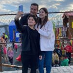 Acun Ilıcalı Instagram – Güzel insanlarla çok güzel bir gün geçirdim. Bayram öncesi dünya tatlısı çocuklarımızı gülümsetebildiysem ne mutlu bana. Onlar çok güzel bir geleceği hak ediyorlar ve biz bunu gerçekleştirebilecek güçteyiz.