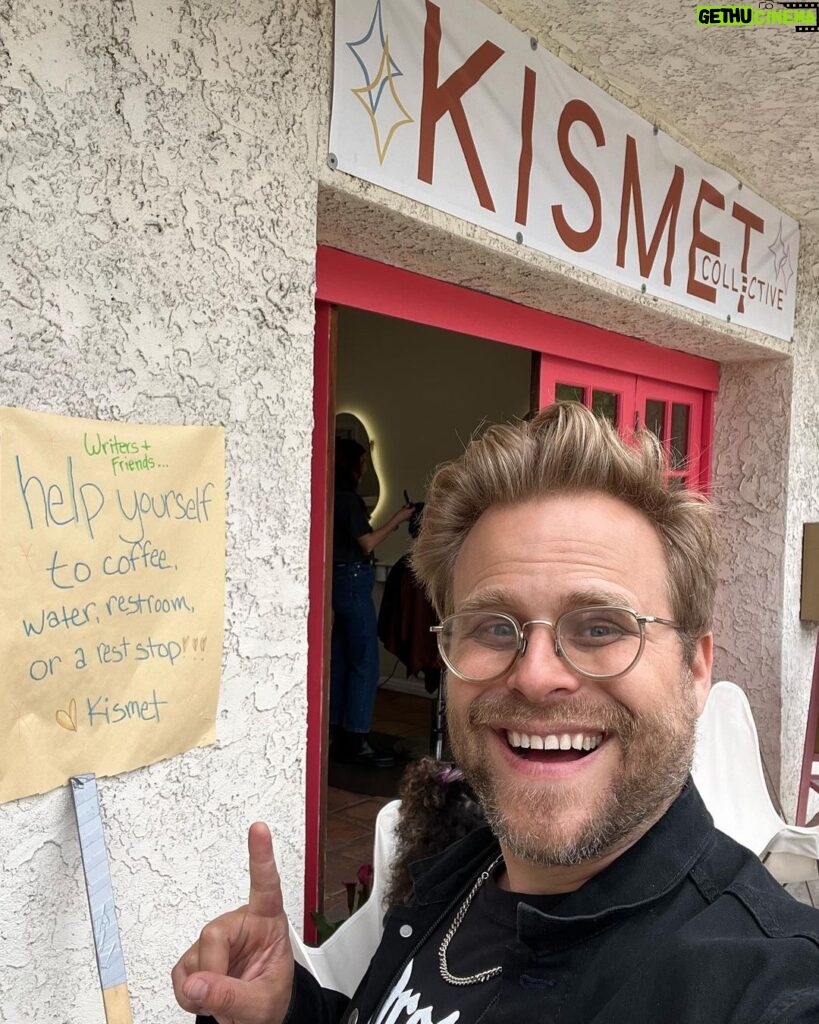 Adam Conover Instagram - Scenes from last week’s picketing. So inspiring to have so many workers from other unions (@animationguild! @iatse!) and local businesses giving us support. ❤🪧❤