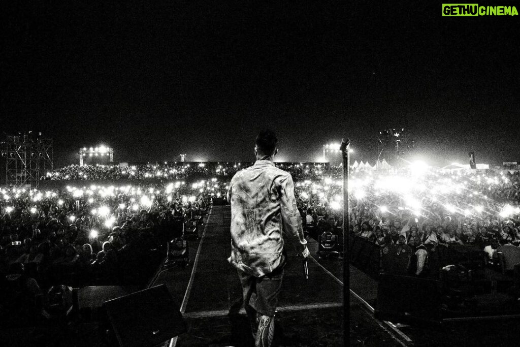Adam Levine Instagram - What a gift to be able to share so much love with people all over the world. It makes the planet feel smaller and more connected. If even just for a couple of hours…Please come and join our little circus for a night when we come to town. Thank you Egypt for making our first time unforgettable. It was truly a privilege. ❤️❤️❤️
