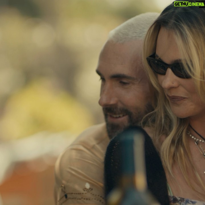 Adam Levine Instagram - Middle Ground music video out now 🎥 David Dobkin #linkinbio