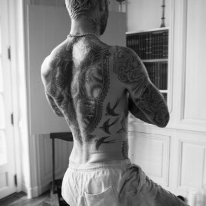Adam Levine Instagram - These photos are a true product of collaboration amongst great friends. My almost two decade old bond with @chaddennisyoga and @roamlosangeles has been a journey to say the least. I thank him for all that he’s taught me over the very exciting years. These photos capture it all. And Thanks to the insanely talented @hugh_lippe for randomly deciding to start snapping these moments yesterday. Thankful is an understatement. 🙏🏻❤️✌🏼