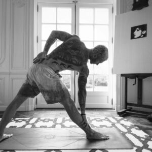 Adam Levine Instagram - These photos are a true product of collaboration amongst great friends. My almost two decade old bond with @chaddennisyoga and @roamlosangeles has been a journey to say the least. I thank him for all that he’s taught me over the very exciting years. These photos capture it all. And Thanks to the insanely talented @hugh_lippe for randomly deciding to start snapping these moments yesterday. Thankful is an understatement. 🙏🏻❤️✌🏼