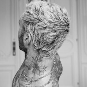 Adam Levine Instagram - These photos are a true product of collaboration amongst great friends. My almost two decade old bond with @chaddennisyoga and @roamlosangeles has been a journey to say the least. I thank him for all that he’s taught me over the very exciting years. These photos capture it all. And Thanks to the insanely talented @hugh_lippe for randomly deciding to start snapping these moments yesterday. Thankful is an understatement. 🙏🏻❤️✌🏼