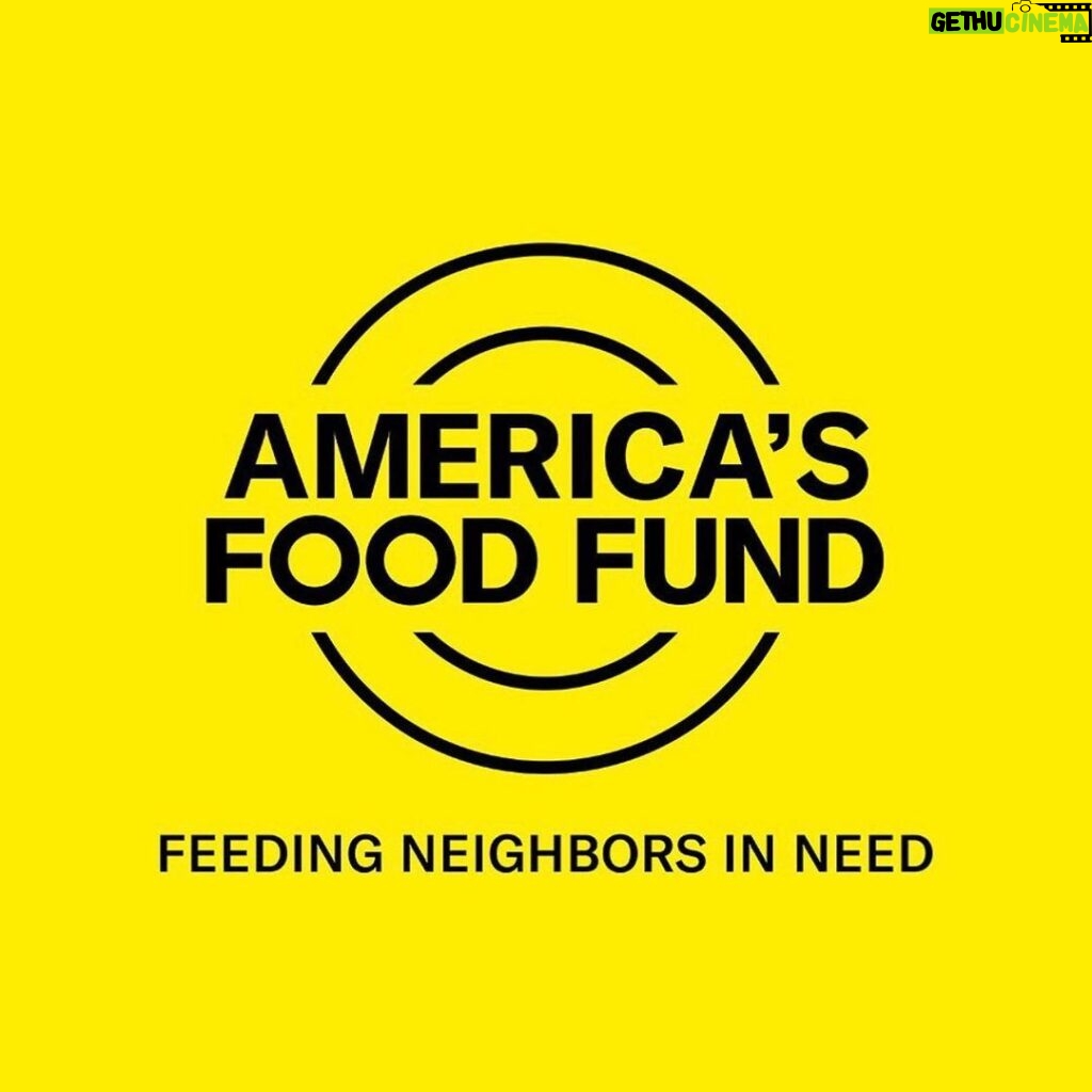 Adam Levine Instagram - #Repost @leonardodicaprio • “In the face of this crisis, organizations like World Central Kitchen and Feeding America have inspired us all with their unwavering commitment to feed the most vulnerable people in need. I thank them for their tireless work on the frontlines, they deserve all of our support. Today, along with Laurene Powell Jobs, @Apple and the @fordfoundation, we helped launch America’s Food Fund. The Fund is designed to help our most vulnerable, including children who rely on school lunch programs, low-income families, the elderly, and individuals facing job disruptions. 100% of donations will go to @FeedingAmerica and @WCKitchen. We know that asking for monetary donations is challenging for many people right now, but if you are able, please join me in donating at: GoFundMe.com/AmericasFoodFund (see link in bio). #AmericasFoodFund #Coronavirus #FeedingAmerica #ChefsforAmerica #WorldCentralKitchen”