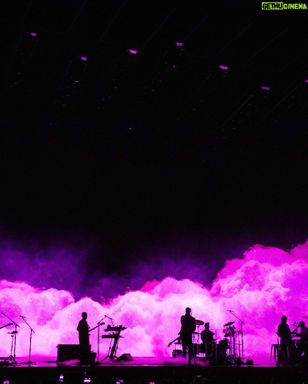 Adam Levine Instagram - Vegas! Show 12 tonight #M5LV Dolby Live