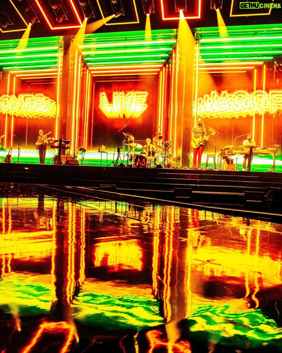 Adam Levine Instagram - Vegas! Show 12 tonight #M5LV Dolby Live