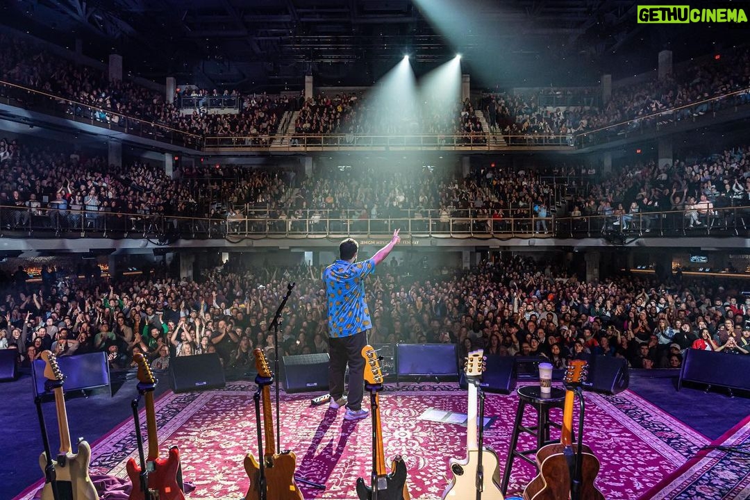 Adam Sandler Instagram - That was a great New England Sunday. Love you guys, let’s do it again tonight @mgmmusichall