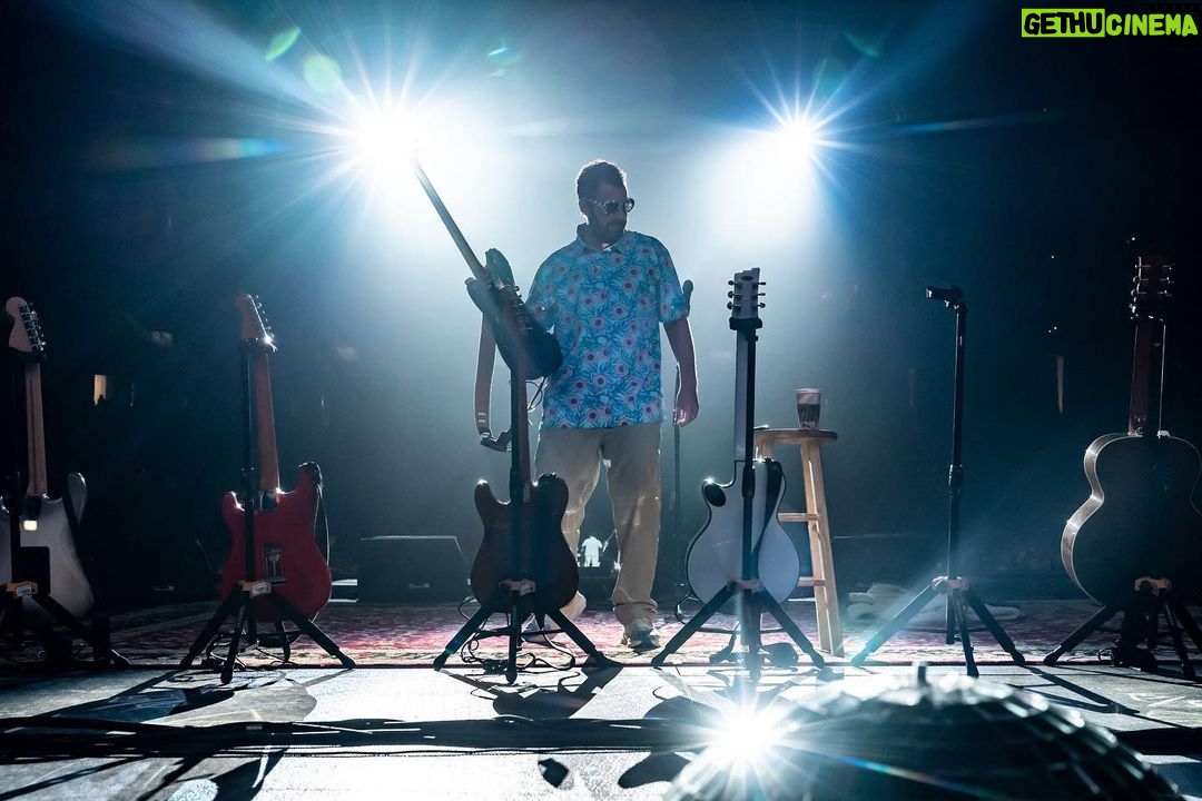 Adam Sandler Instagram - That was a heck of a hang, Allentown. Thanks for a great Friday night @pplcenter