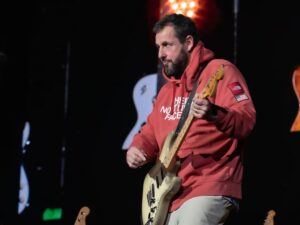 Adam Sandler Instagram - Sunday night in Tampa. Absolute beautiful crowd and loved you guys the whole night @amaliearena