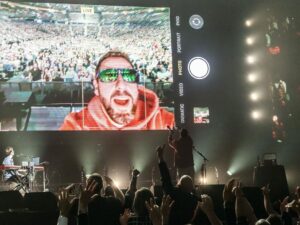 Adam Sandler Instagram - Sunday night in Tampa. Absolute beautiful crowd and loved you guys the whole night @amaliearena