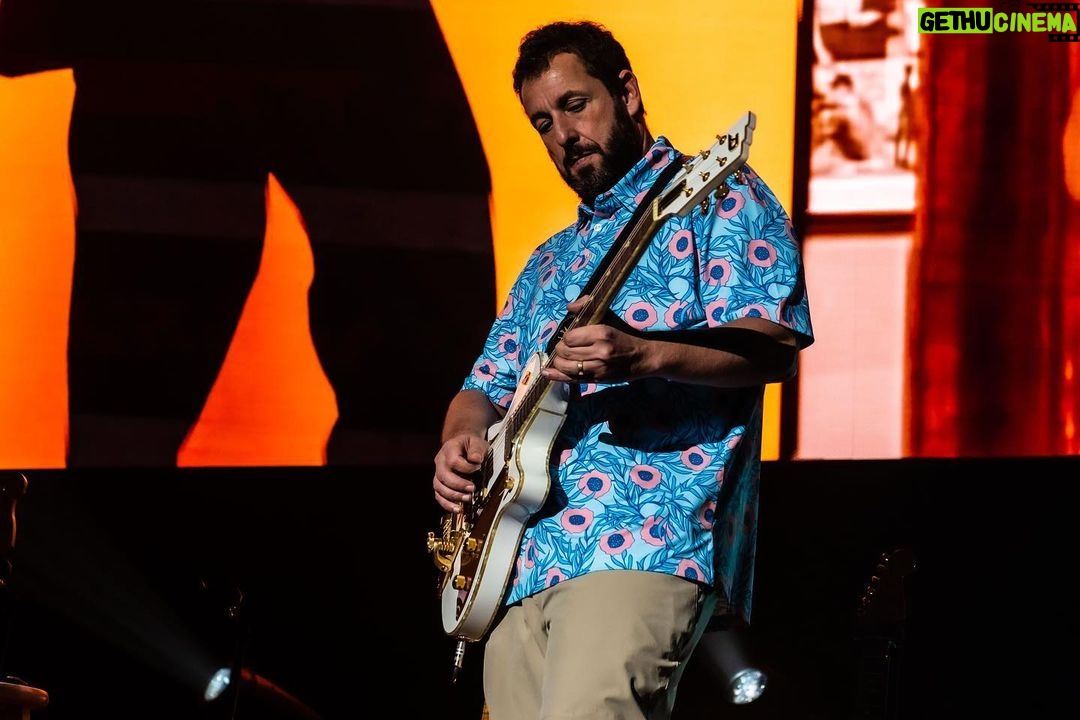Adam Sandler Instagram - That was a heck of a hang, Allentown. Thanks for a great Friday night @pplcenter