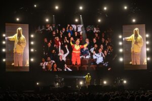 Adam Sandler Instagram - Night 1, lots of fun. Thank you for a tremendous night everyone @mohegansunarenapa