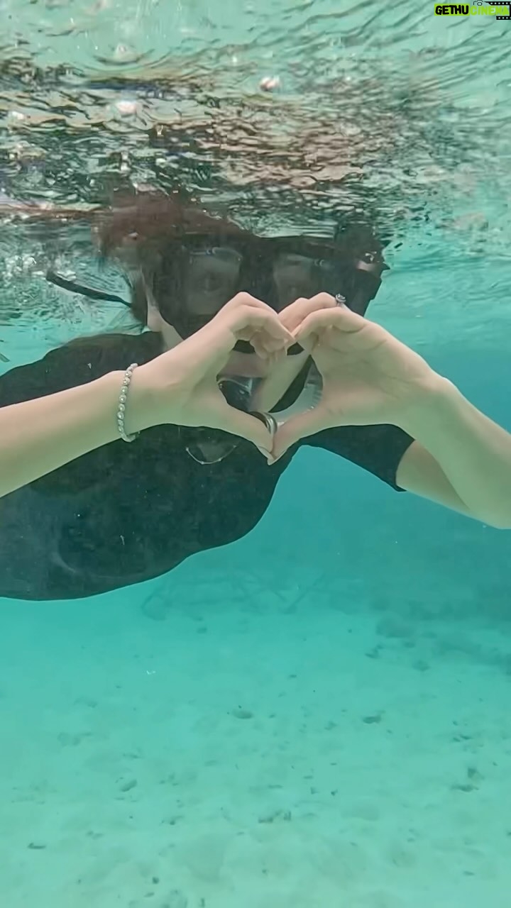 Aditi Bhatia Instagram - finally found nemo!! 🐠🥽🧡