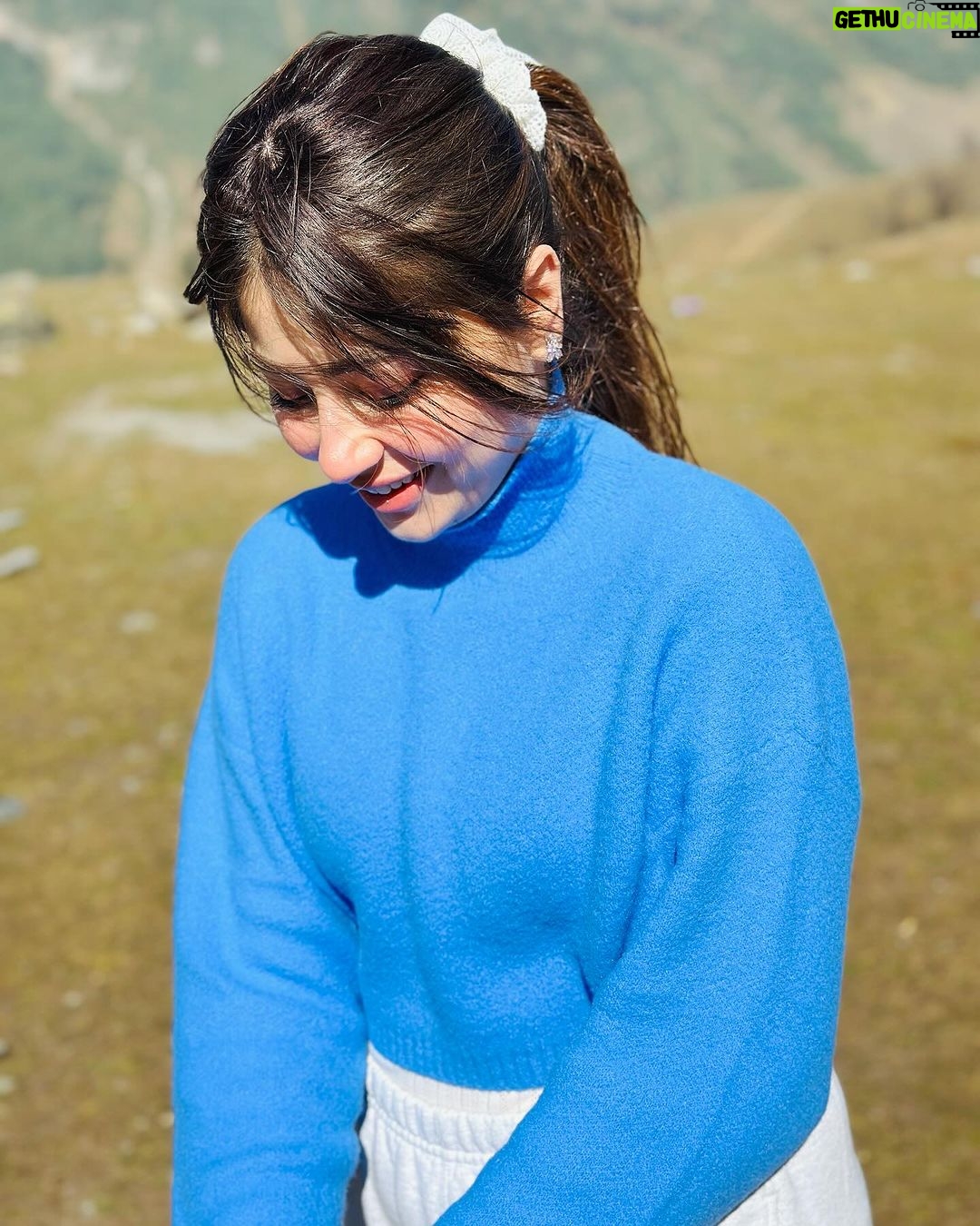 Aditi Bhatia Instagram - major missing in bombay heat 🥵 Kashmir