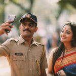 Aditi Dravid Instagram – #mumbaipolice
ह्यांच्या कर्तृत्त्वापुढे आणि कामापुढे, माझं काम आणि ओळख,हे अगदी किरकोळंच. पण तरिही,कलाकारानं मनापासून केलेलं काम आणि मेहनत, हे प्रेक्षकांच्या मनापर्यंत पोहोचतंच! आणि मग माझ्या कामाला अशी दाद मिळते, तेव्हा खरंच कमाल वाटंतं!
PS : #मुंबईपोलीस ह्यांचाकडून अशी ‘कामाचीच पावती’ मिळत राहो. ईतर कुठलीही नको 🤣🧿
#eternallygrateful #mumbaipolice #gratitude #reallifeheroes #whenworktakesyouplaces #lovemywork #livingmydreams 🧿🧿🧿