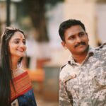 Aditi Dravid Instagram – #mumbaipolice
ह्यांच्या कर्तृत्त्वापुढे आणि कामापुढे, माझं काम आणि ओळख,हे अगदी किरकोळंच. पण तरिही,कलाकारानं मनापासून केलेलं काम आणि मेहनत, हे प्रेक्षकांच्या मनापर्यंत पोहोचतंच! आणि मग माझ्या कामाला अशी दाद मिळते, तेव्हा खरंच कमाल वाटंतं!
PS : #मुंबईपोलीस ह्यांचाकडून अशी ‘कामाचीच पावती’ मिळत राहो. ईतर कुठलीही नको 🤣🧿
#eternallygrateful #mumbaipolice #gratitude #reallifeheroes #whenworktakesyouplaces #lovemywork #livingmydreams 🧿🧿🧿