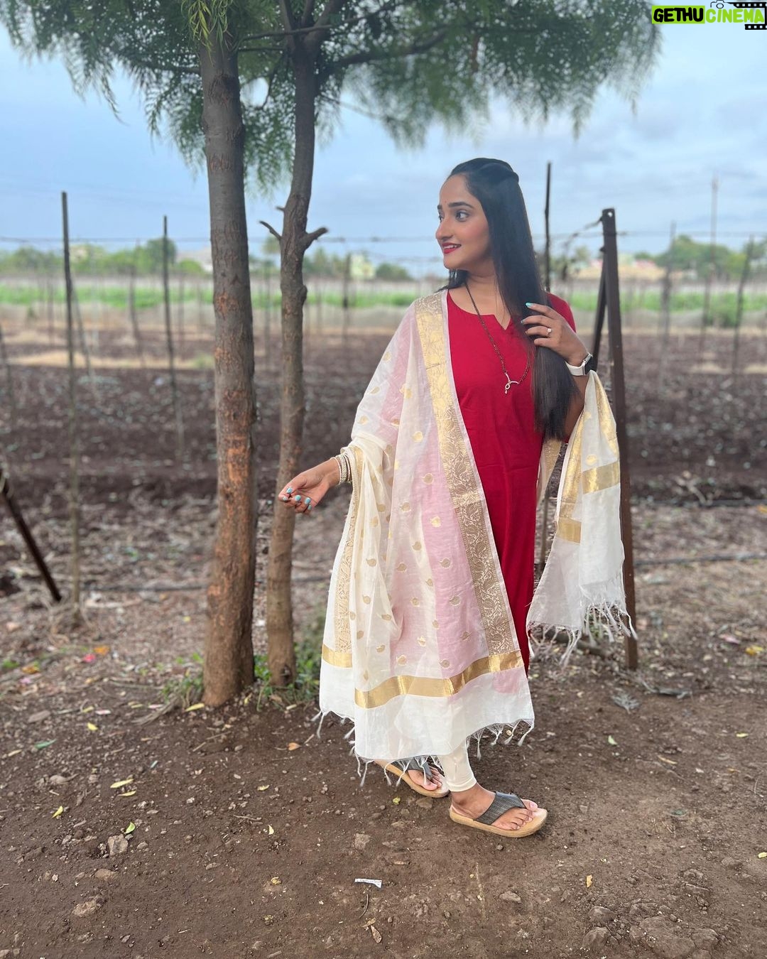 Aditi Dravid Instagram - The pictures that never made it to gram ♥️ i miss being her! #nandini #sundaramanamadhyebharali #colorsmarathi #throwback #aditivinayakdravid