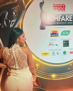 Aditi Dravid Instagram - Watch Filmfare Marathi Awards tonite at 7pm on @zeemarathiofficial ✨ PC @tejasvi_khot . . #aditidravid #filmfare #awardsnight #goshtaekapaithanichi #filmfarenomination #actor #actorslife #livingmydreams #positivevibesonly 🧿🧿🧿