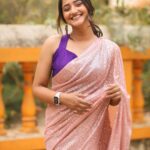 Aditi Dravid Instagram - 🩷🩷🩷 . . Makeup by Rushi dada🌸 Saree @patelsarees_pvtltd Styled and managed by @tejasvi_khot Hair/drape @makeupartist_chaitali Beautiful blouse by @diaries_of_ananda Shot by @rohit_kadam_photography For म.टा सन्मान २०२३ 🏆 . . #aditidravid #matasanman #mumbaitimes #eventlife #actor #actorslife #lovemywork