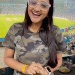 Aditi Dravid Instagram - अभिनेत्री @aditi_vinayak_dravid ने भारत विरुद्ध बांगलादेश सामन्याचा एमसीए, स्टेडियमवर आनंद घेतला. यावेळी २७ वर्षांनी पुण्यात होत असलेल्या विश्वचषक सामन्यांबद्दल समाधान व्यक्त केले. . . . #mca #aditidravid #aditidravidfanpage #rohitpawar #mcastadium #cwc23 #INDvsBAN #indvban