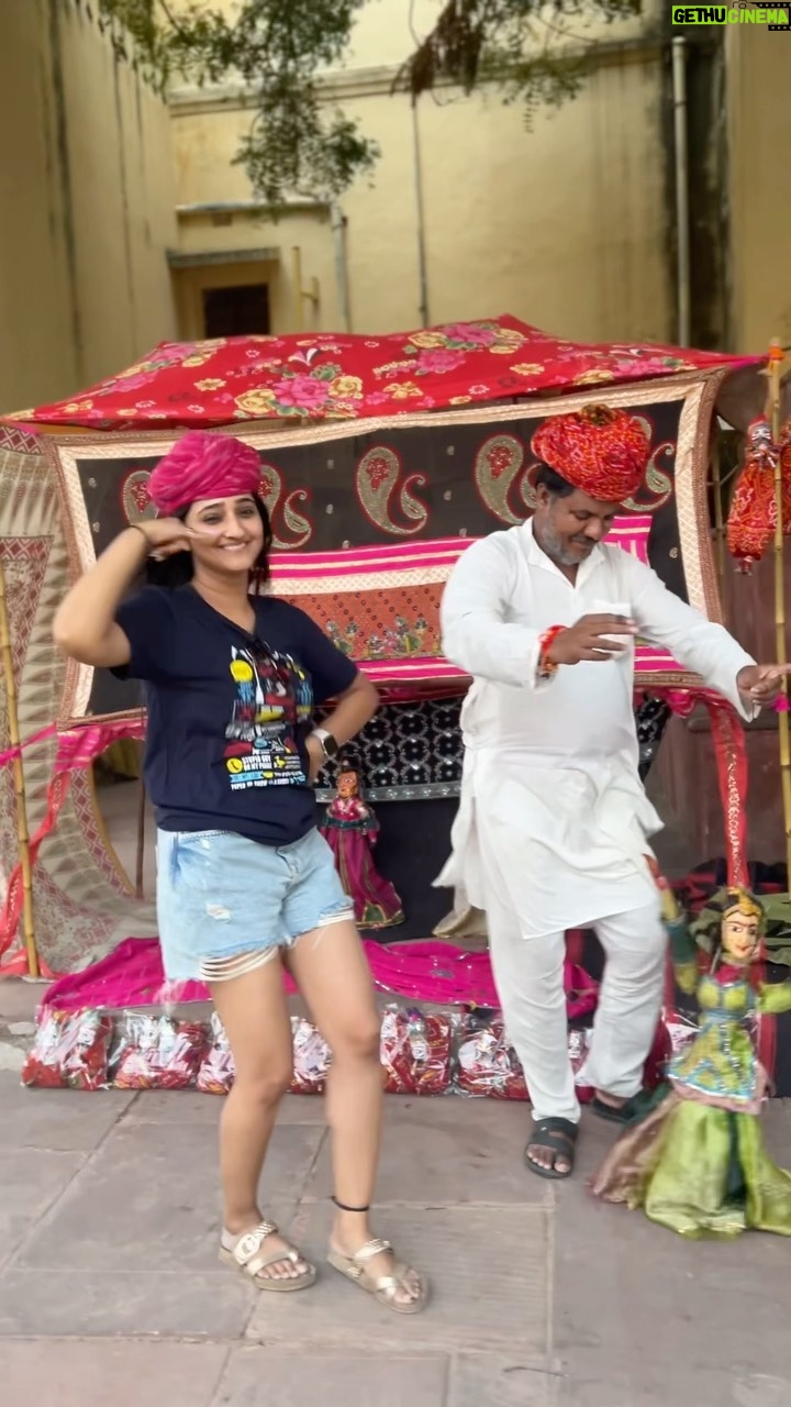 Aditi Dravid Instagram - Jaipur in 20 seconds! Mini-vlogged this city, where every street has a story to tell 🌸 . . #aditidravid #travelgram #workandtravel #jaipur #thepinkcity #sundayvibe #muchneededgetaway #minivacay #lovelove