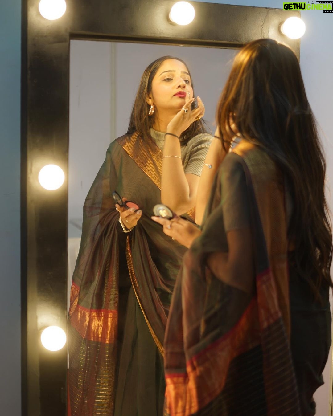 Aditi Dravid Instagram - ‘Main Character Energy’ 🔥🧿 • @mumbai__festival vanity stories by @pratikkadamphotography 📸 • • #aditidravid #mainapnifavouritehoon #host #mumbaifestival #livingmydreams #livingmybestlife #lovewhatido #lovemywork 🧿🧿🧿