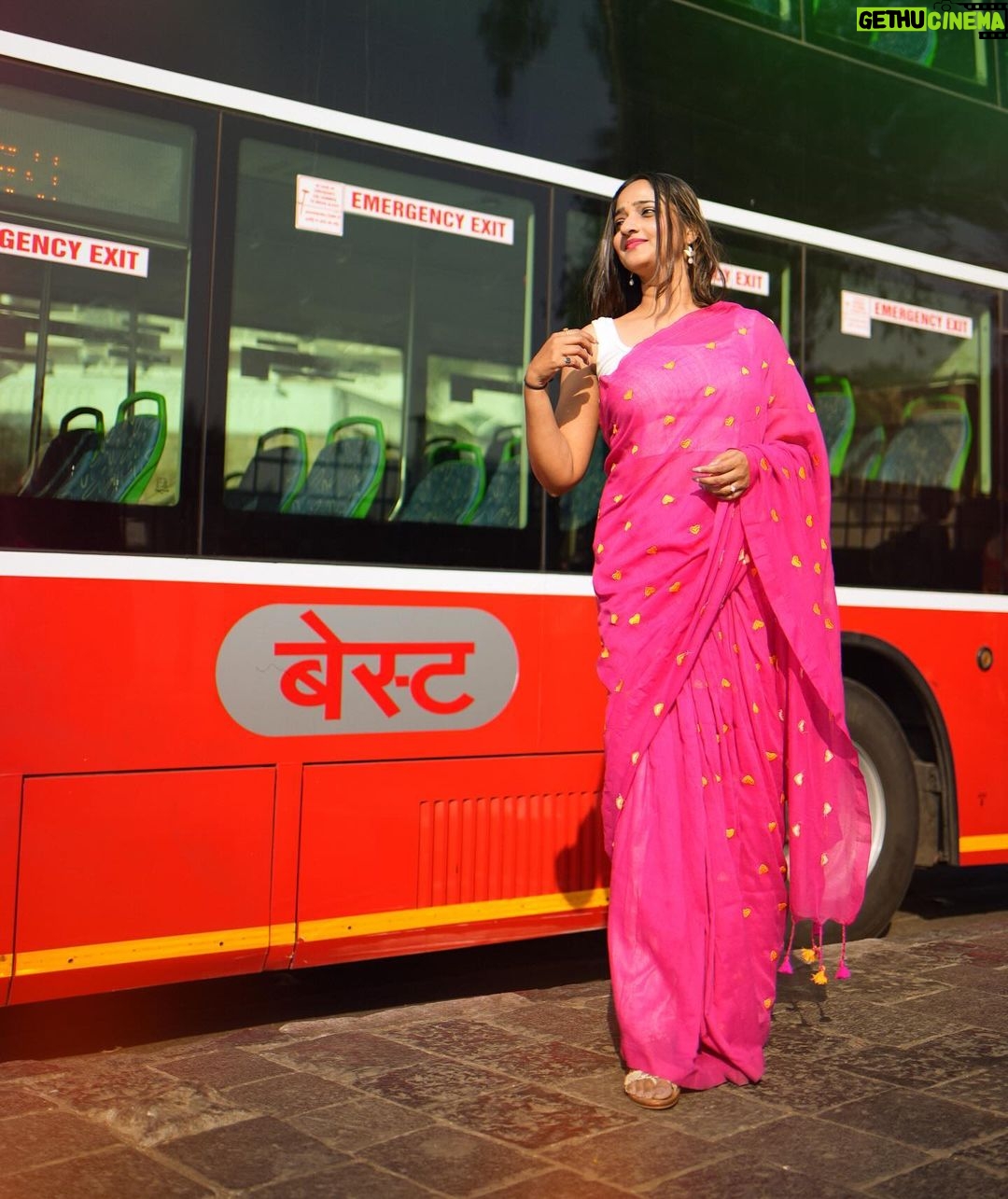 Aditi Dravid Instagram - परत विचारू नका, कशी आहेस? 😎❤️ • • Shot by @ganesh_theshutterkey Saree @pratipadaclothingofficial #aditidravid #best 🧿