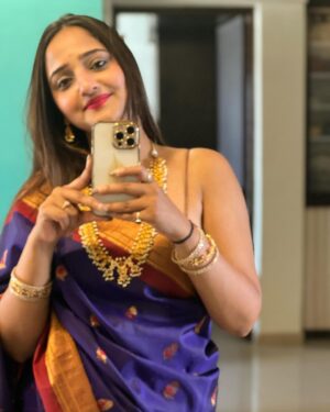 Aditi Dravid Instagram - Unfiltered. Unapologetic. Real. 
.
.
#aditidravid