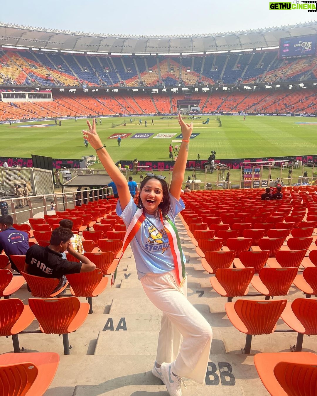 Aditi Dravid Instagram - 💔🇮🇳 So close, yet so far! #teamindia #forever Narendra Modi Stadium - Ahmedabad
