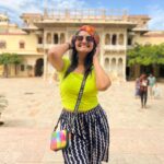Aditi Dravid Instagram - ‘Jaipur, the city where history meets beauty!’ ☀️ . . #aditidravid #travelgram #workandtravel #jaipur #thepinkcity #culture #heritage #love Jaipur, Rajasthan