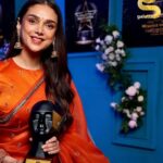 Aditi Rao Hydari Instagram – 🧡
@raw_mango 
@sanamratansi 
@amrapalijewels 
@shraddhamishra8 
@kiransaphotography 
Thank you for the honour @galattadotcom 
Thank you for the love… 🧡