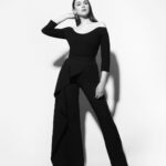 Aditi Rao Hydari Instagram – 🖤

@safiyaa_official 
@sukritigrover 
@charlottewang_hmua
@visualaffairs_va
