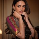 Aditi Rao Hydari Instagram - Noir in colour ✨ For @kiff__official Top to toe @sabyasachiofficial ❤️ @sanamratansi @shraddhamishra8 @arhconnect @manav_angelo_kashyap @amitabhbachpan