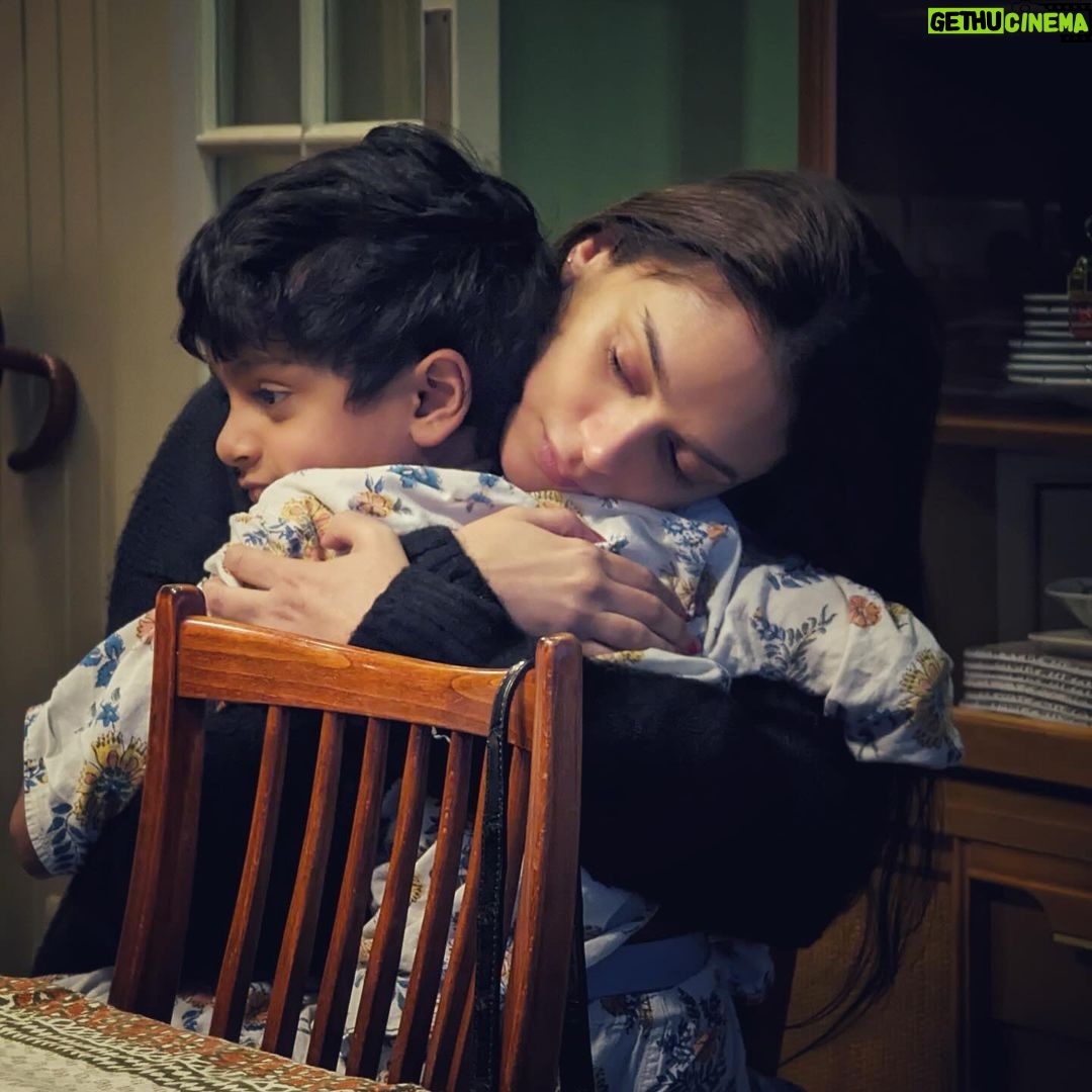 Aditi Rao Hydari Instagram - Christmas cuddles ❤️